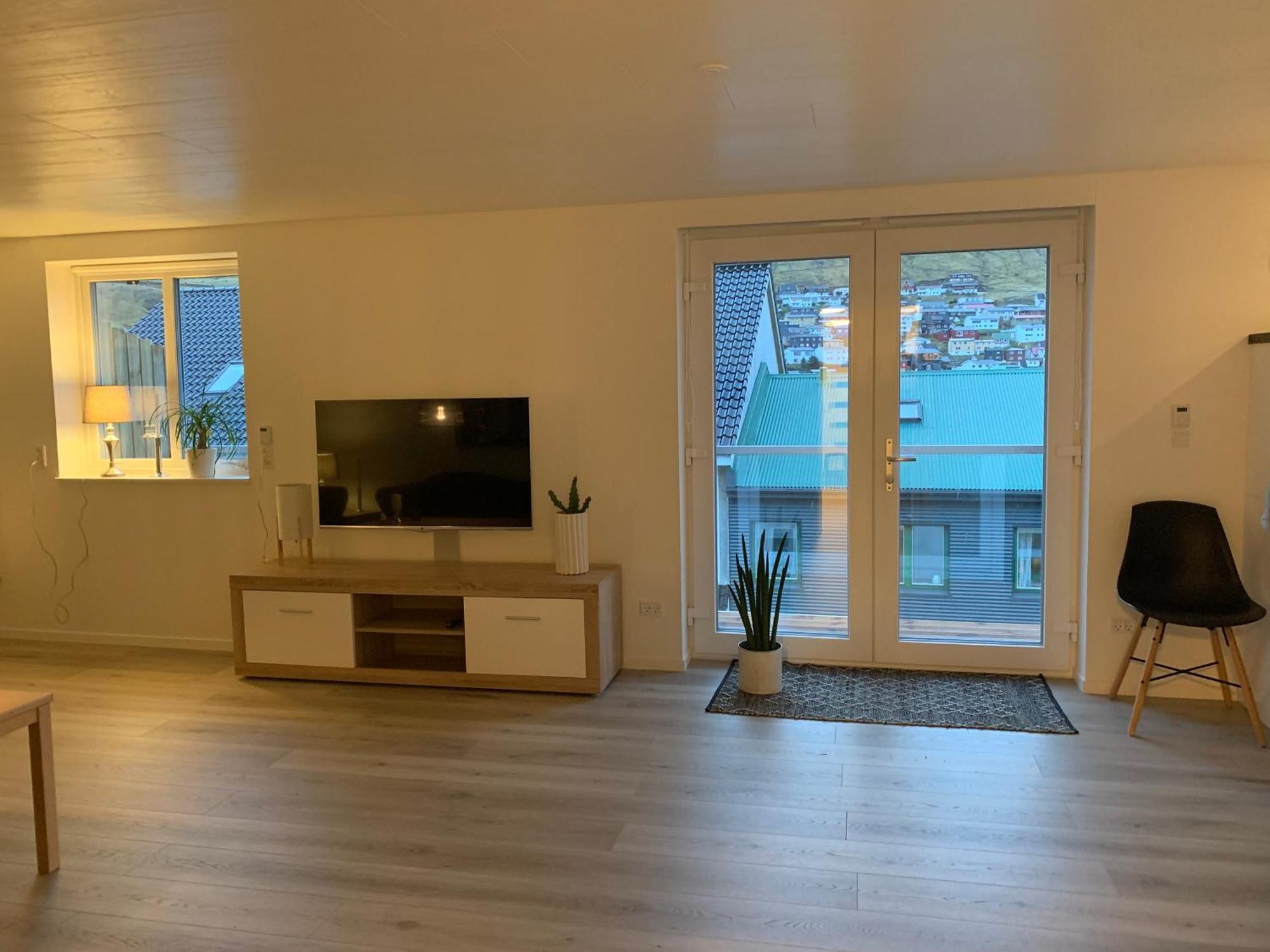 Spacious Apartment On N.P.Gota 8A, กลาสวิก ภายนอก รูปภาพ